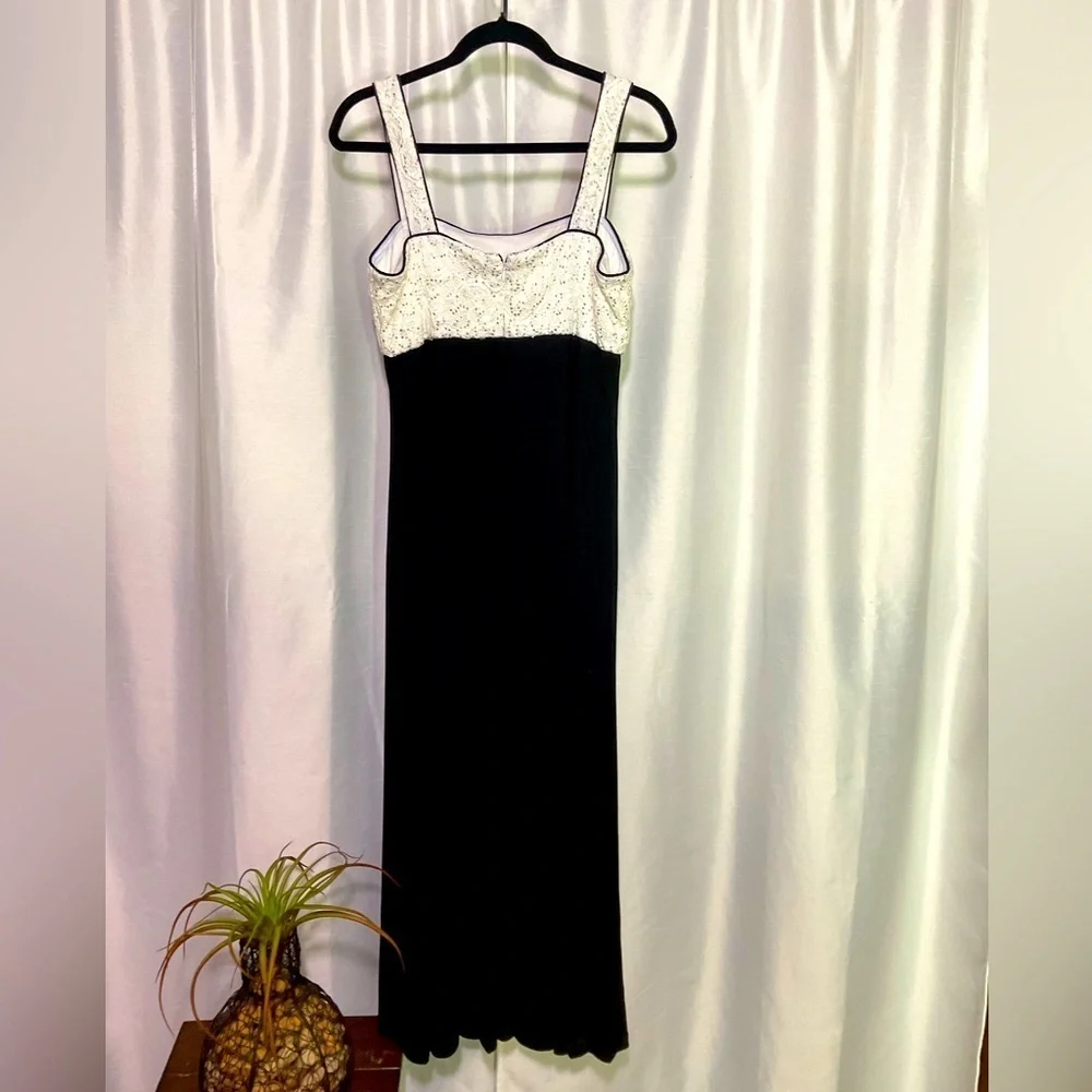 R & M Richard’s Long Formal Bolero Lace Jacket & Dress ( Pre Loved Condition )